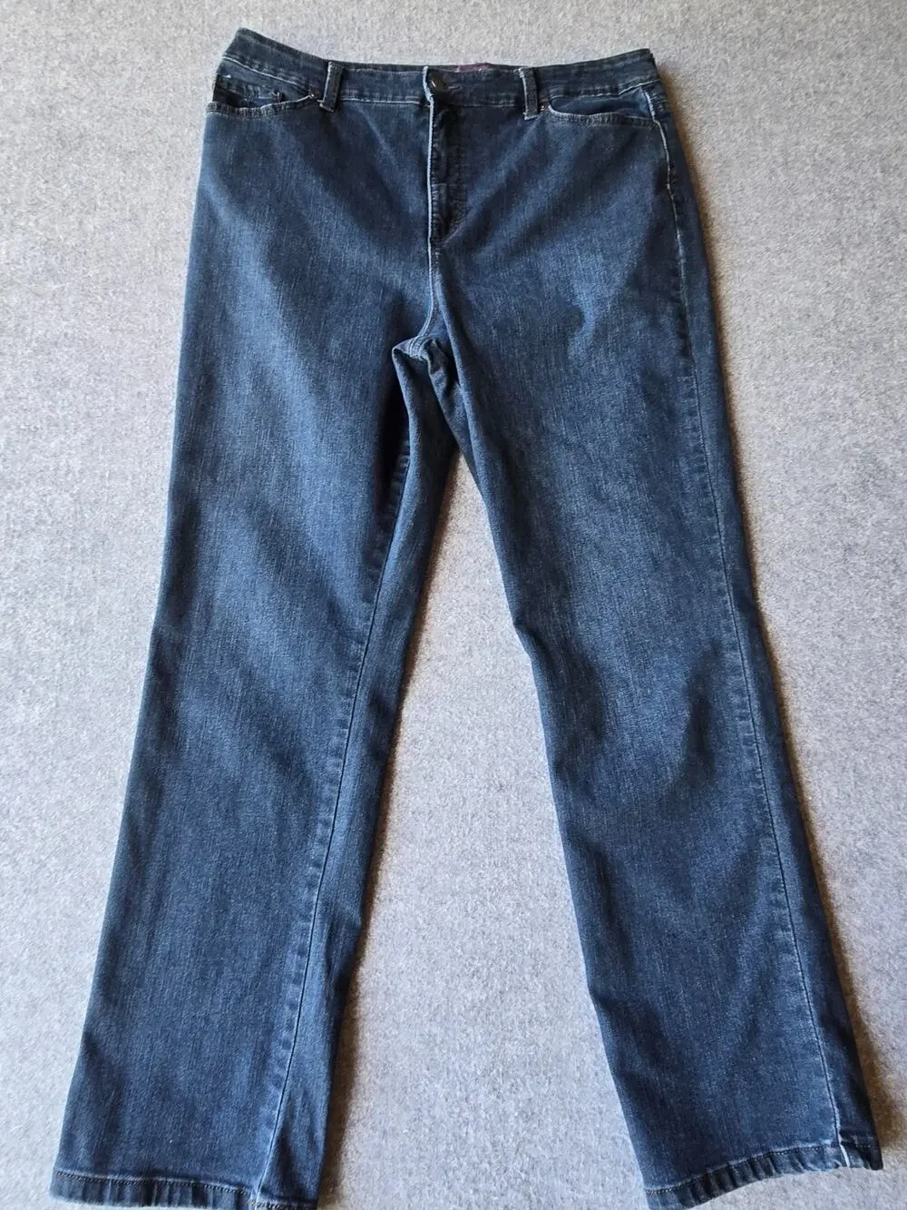 Gloria Vanderbilt Women's Jeans Amanda Slim Med Wash High Rise Size 18 (35x30)